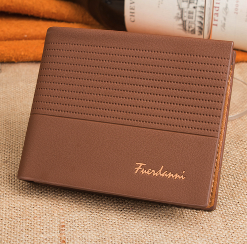 Slim Leather Bifold Wallet – Classic Everyday Essential